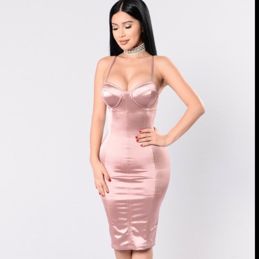 Fashion nova mauve midi dress